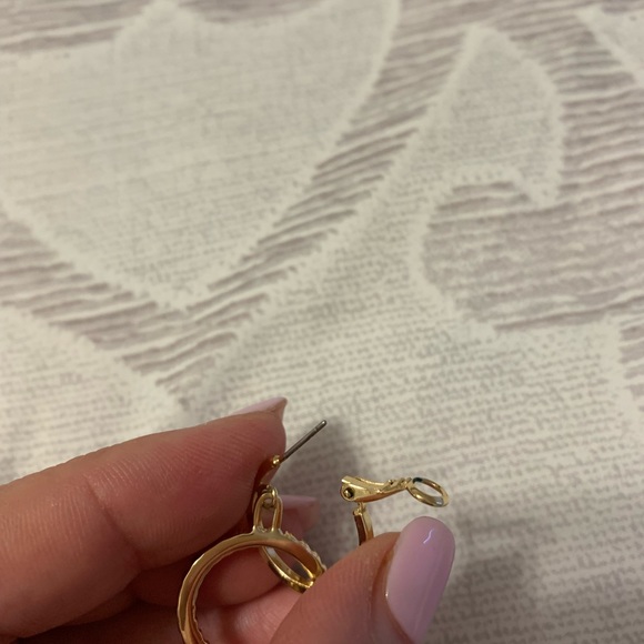 Gold tone glass crystal faux pearl earrings - Picture 6 of 7